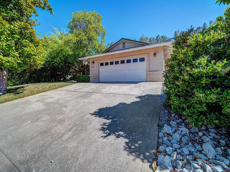 4934 Tralee Ln — Photo 4