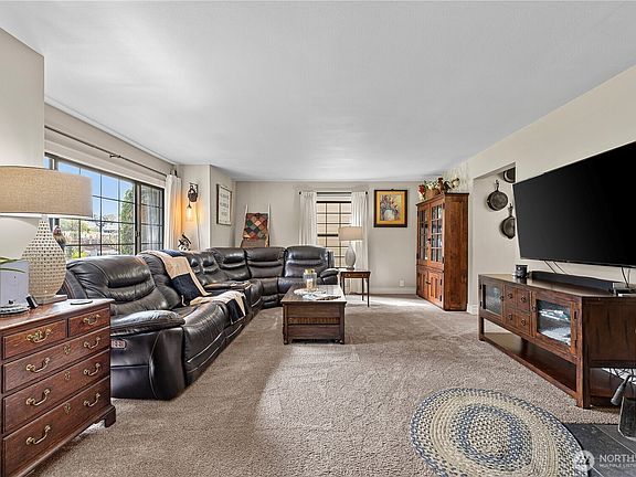 5th image of 1720 Van Wyck Road