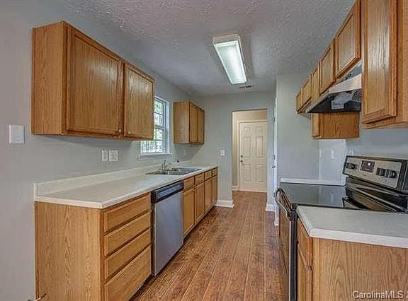 5th image of 106 Sir Lancelot Ln