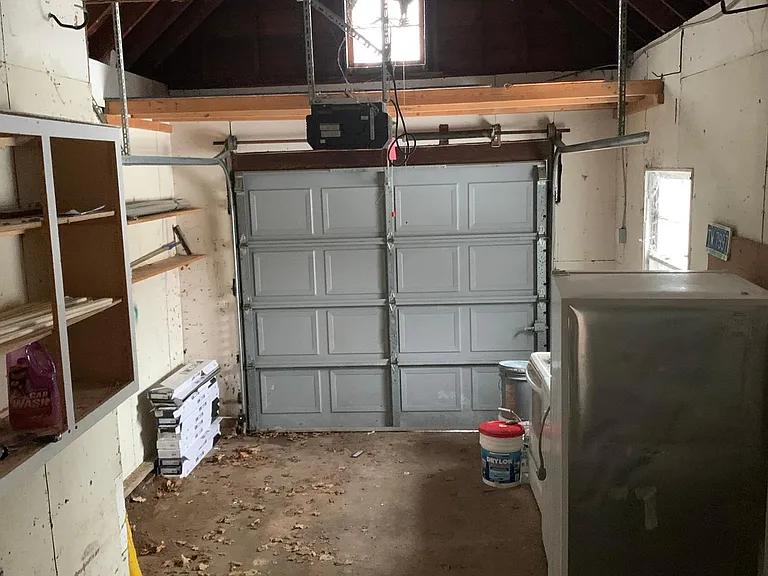 310 W Delaware Ave — Photo 36