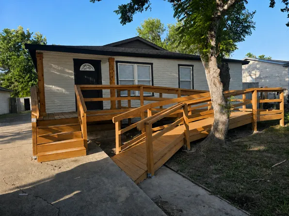 1714 Islla Dr, Corpus Christi, TX 78416