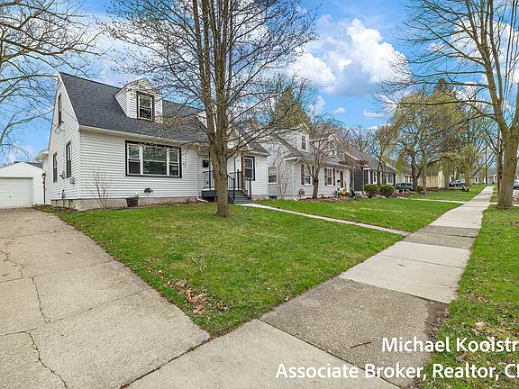 4th image of 1138 Orchard Ave SE