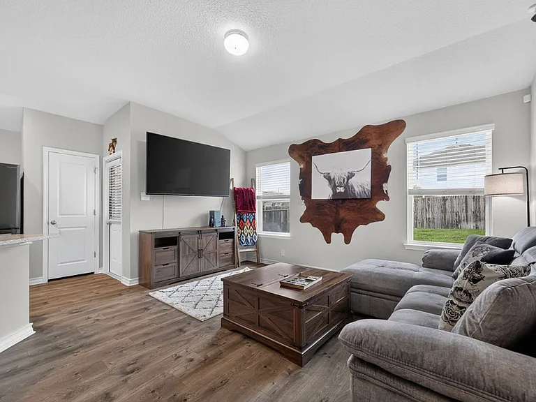 13512 Boothe Grv — Photo 10