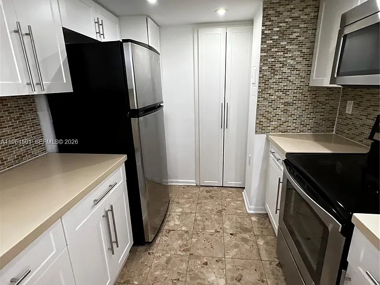 1717 N Bayshore Dr #A-1057 — Photo 24