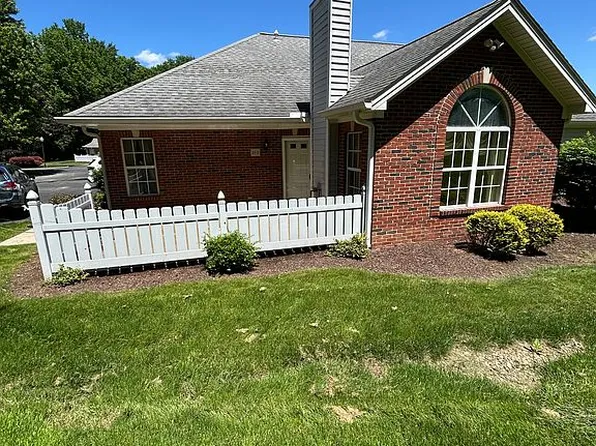 41-3 Newton Square Dr, Canfield, OH 44406