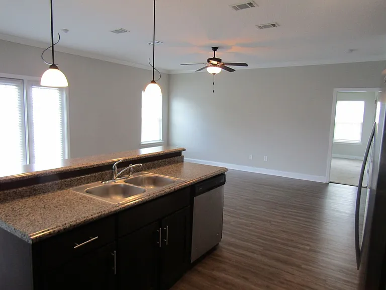 32 Wythe St — Photo 15