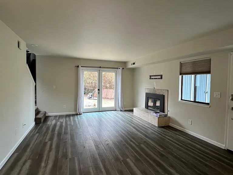 228 Treasure Island Dr — Photo 7