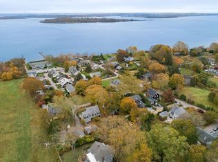 18 Saunders Rd, Saunderstown, RI 02874