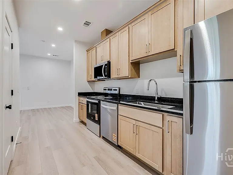 8 Mastick St #B — Photo 16