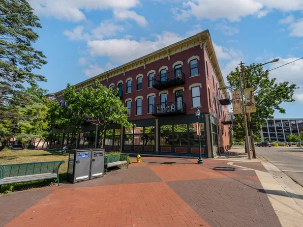222 N Kalamazoo Mall APT 320, Kalamazoo, MI 49007