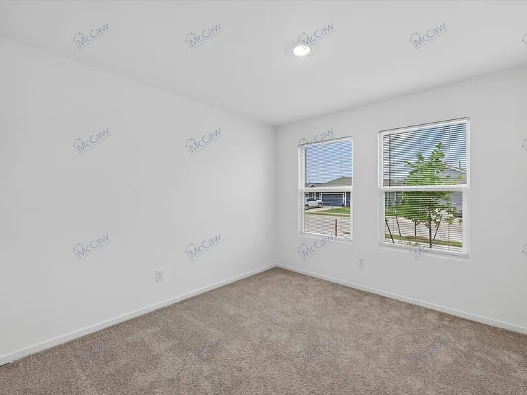 4041 Arklow St — Photo 8