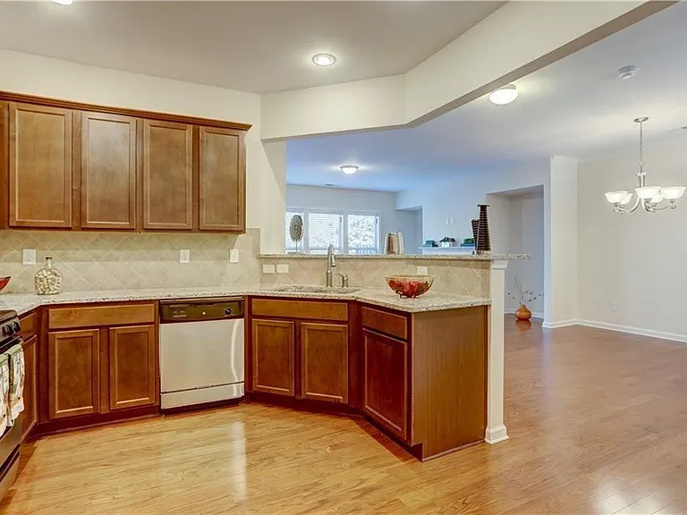 3394 New Fawn Ln — Photo 4