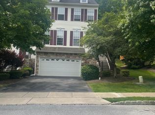130 Fringetree Dr, West Chester, PA 19380