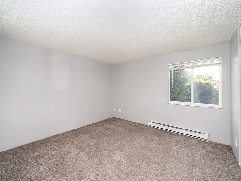 8332 SW 21st Ave — Photo 20