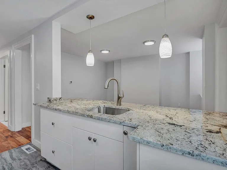 44 Trumbull St — Photo 5
