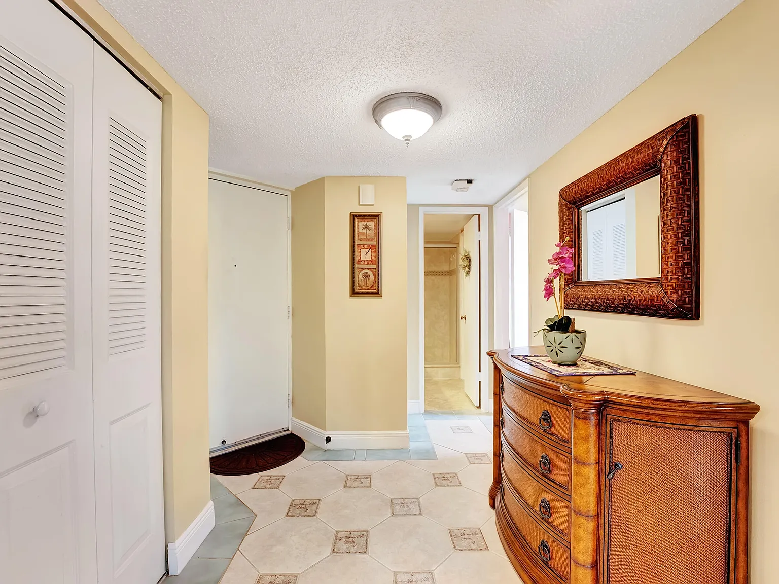 2 bed, 2.0 bath, 1290 sqft, $2,850 — Photo 3