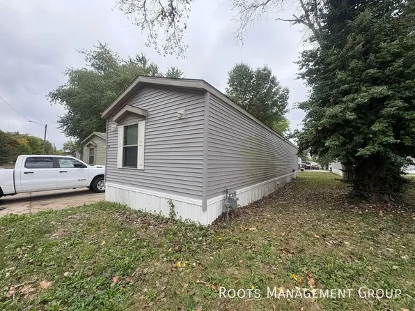 200 Paradise Acres Rd, Carterville, IL