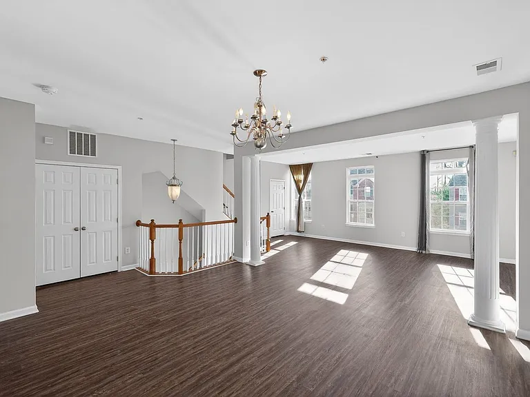 8011 Forest Ridge Dr — Photo 11