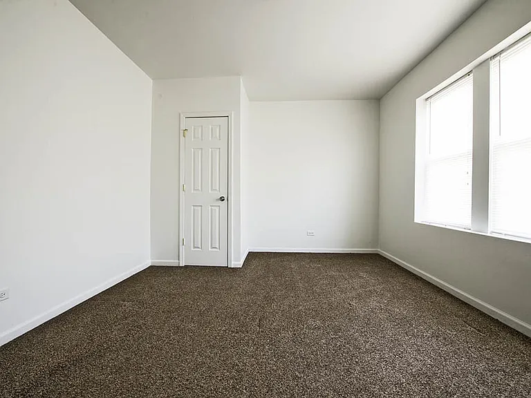 1117 N Lawler Ave — Photo 18