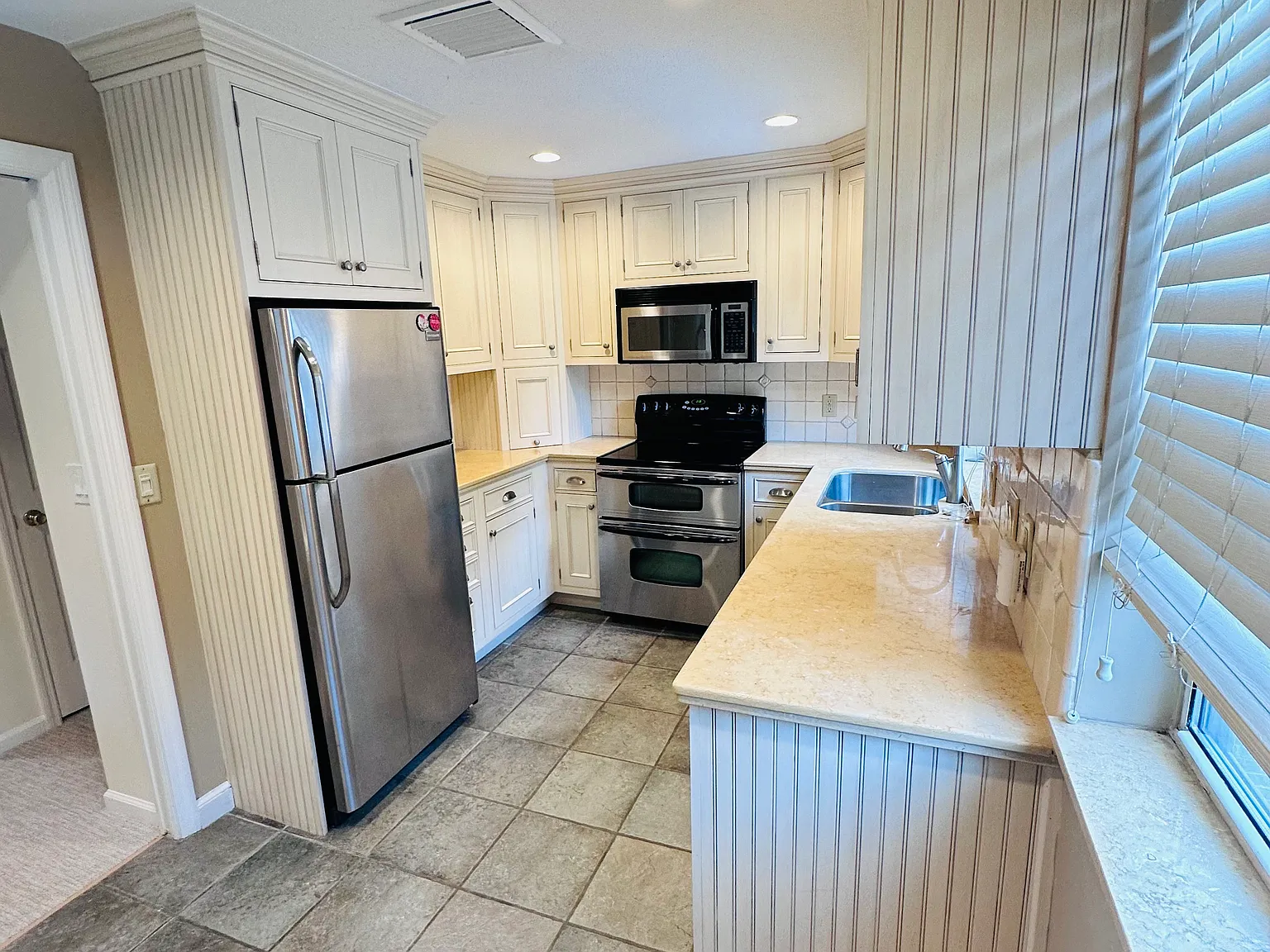 2 bed, 1470 sqft, $3,750 — Photo 2