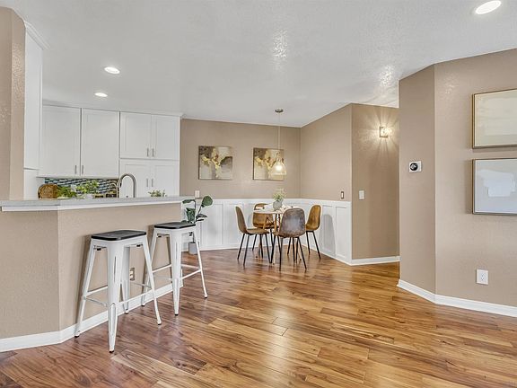 5th image of 7088 Camino Degrazia Unit 256