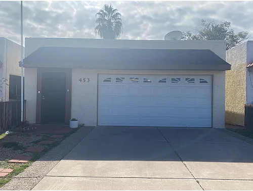 453 E Royal Palms Dr Photo 1