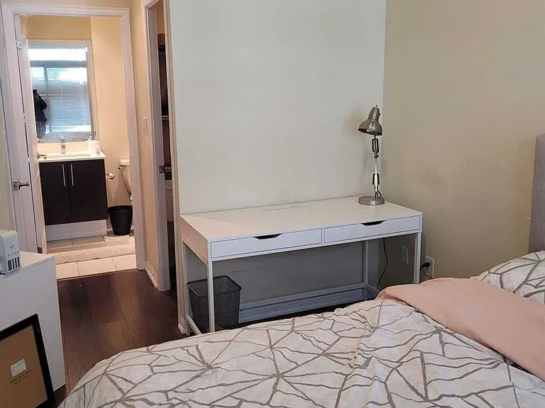 400 Adelaide St E #1202 — Photo 17