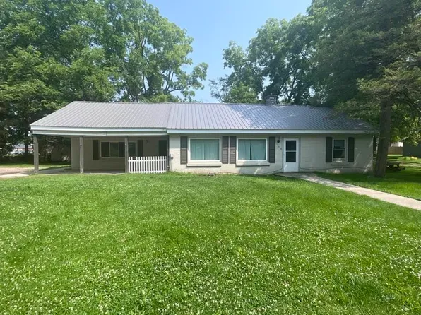 156 W Spruce St, Harrison, MI 48625