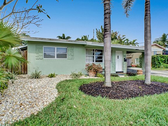 2nd image of 2833 NE 9th Avenue