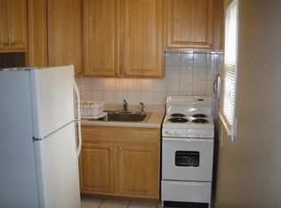 22 Pilgrim Trl APT 1, Woodbury, CT 06798