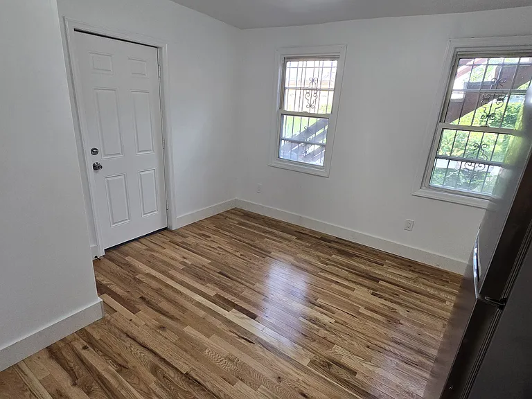 108 S 6th St #G1 — Photo 3