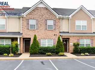 2032 Debonair Ln, Murfreesboro, TN 37128
