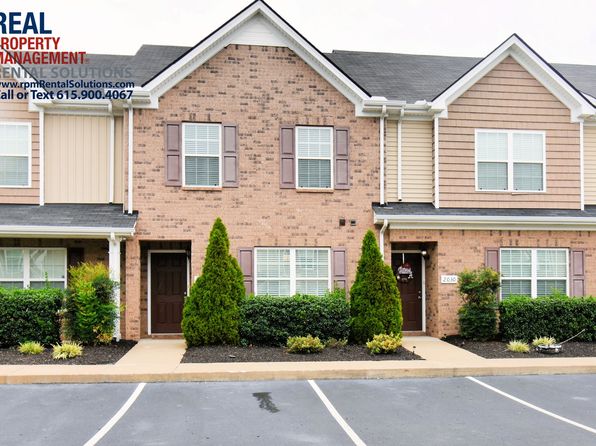 2032 Debonair Ln