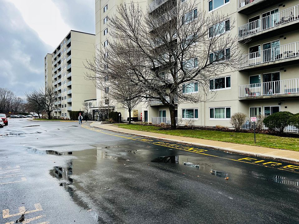 1st image of 200 Cove Way Unit 205