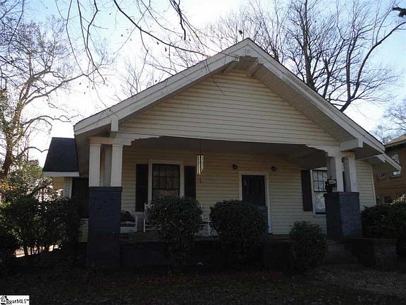 5th image of 7 W Hillcrest Dr