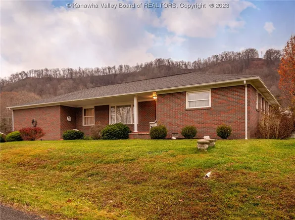 105 Woodland Dr, Madison, WV 25130