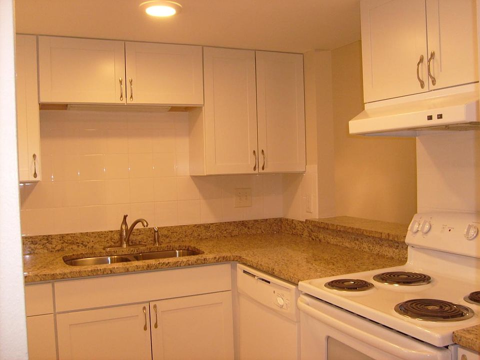 1st image of 4805 Alt 19 APT 226