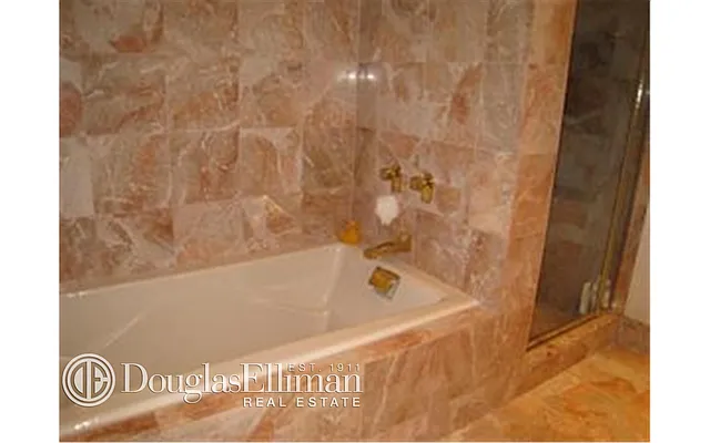 Rented by Douglas Elliman | media 23