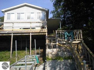 7855 Campbell Ave, Hale, MI 48739