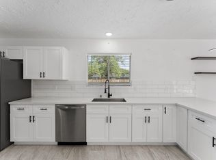 7710 Breda Dr, Baytown, TX 77521