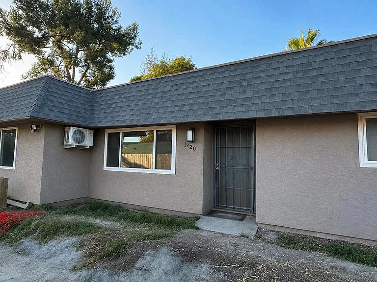 1220 Helix St #1220 — Photo 12