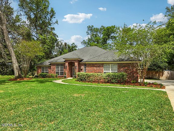 3rd image of 2390 STOCKTON Drive