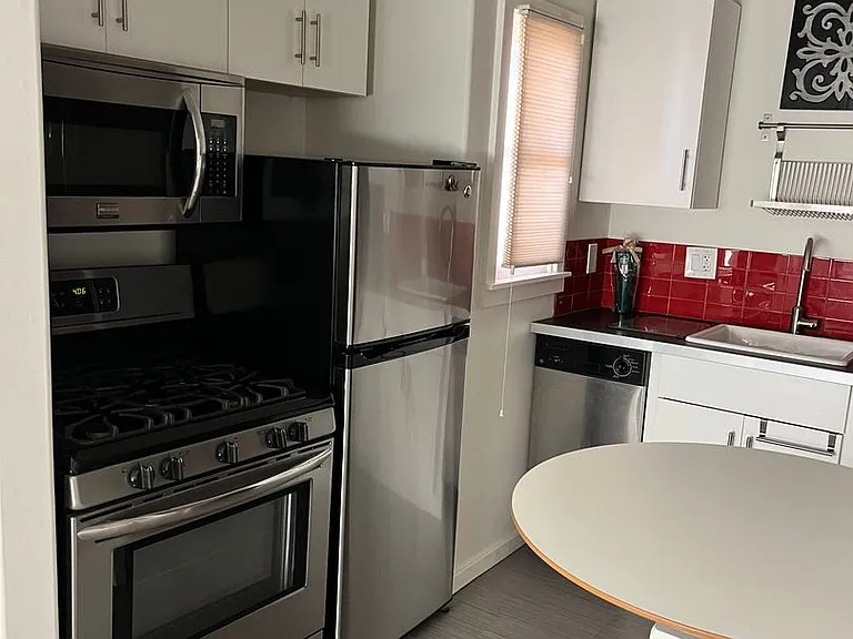 178 Park Ave — Photo 4