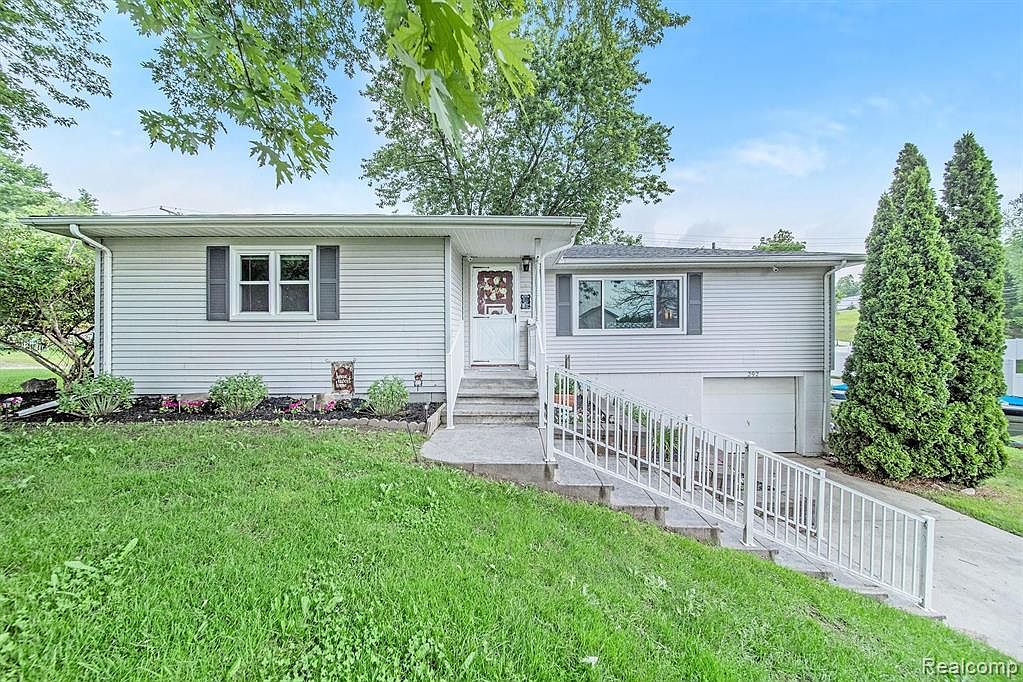 292 Broadway Rd, Davisburg, MI 48350 Zillow