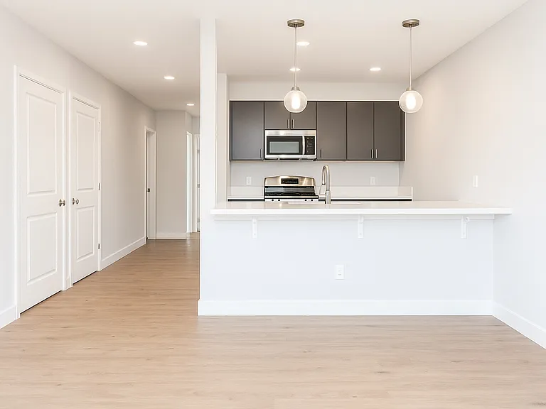 1731 N Lafayette St — Photo 2
