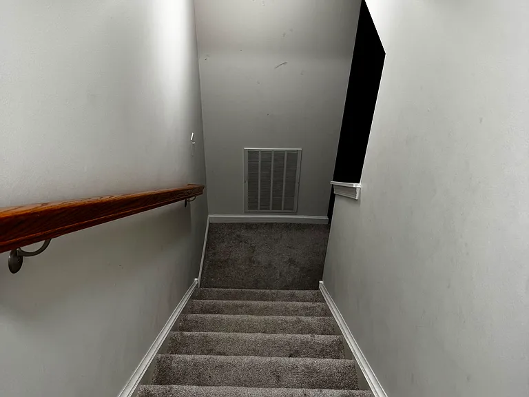 3335 Kentshire Cir — Photo 32