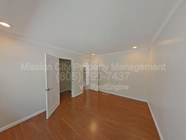515 N Alisos St #B — Photo 11
