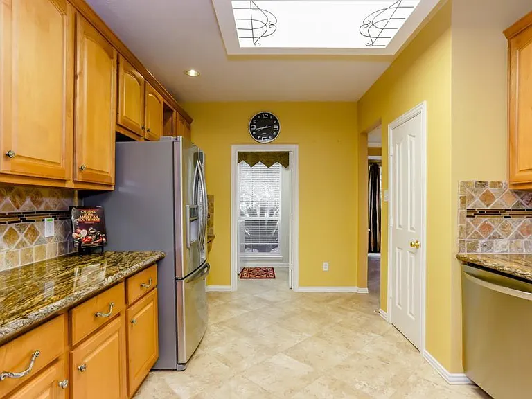 1534 Brookstone Ln — Photo 11