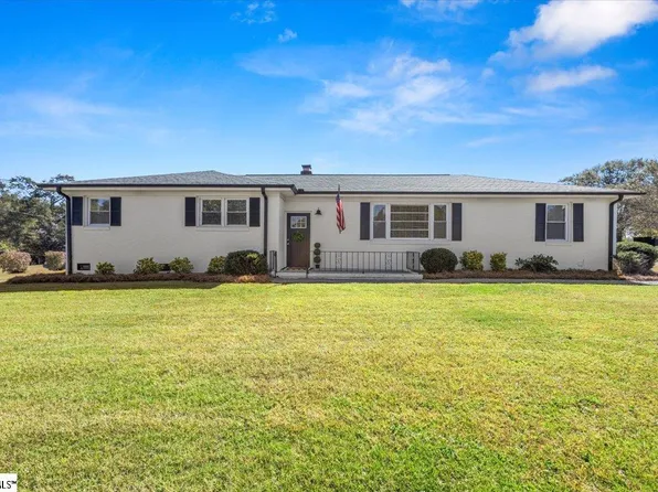300 Elm Dr, Mauldin, SC 29662