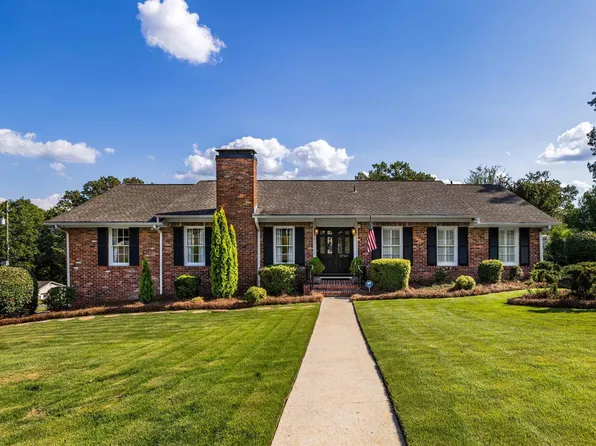 3765 Crest Brook Rd, Birmingham, AL 35223